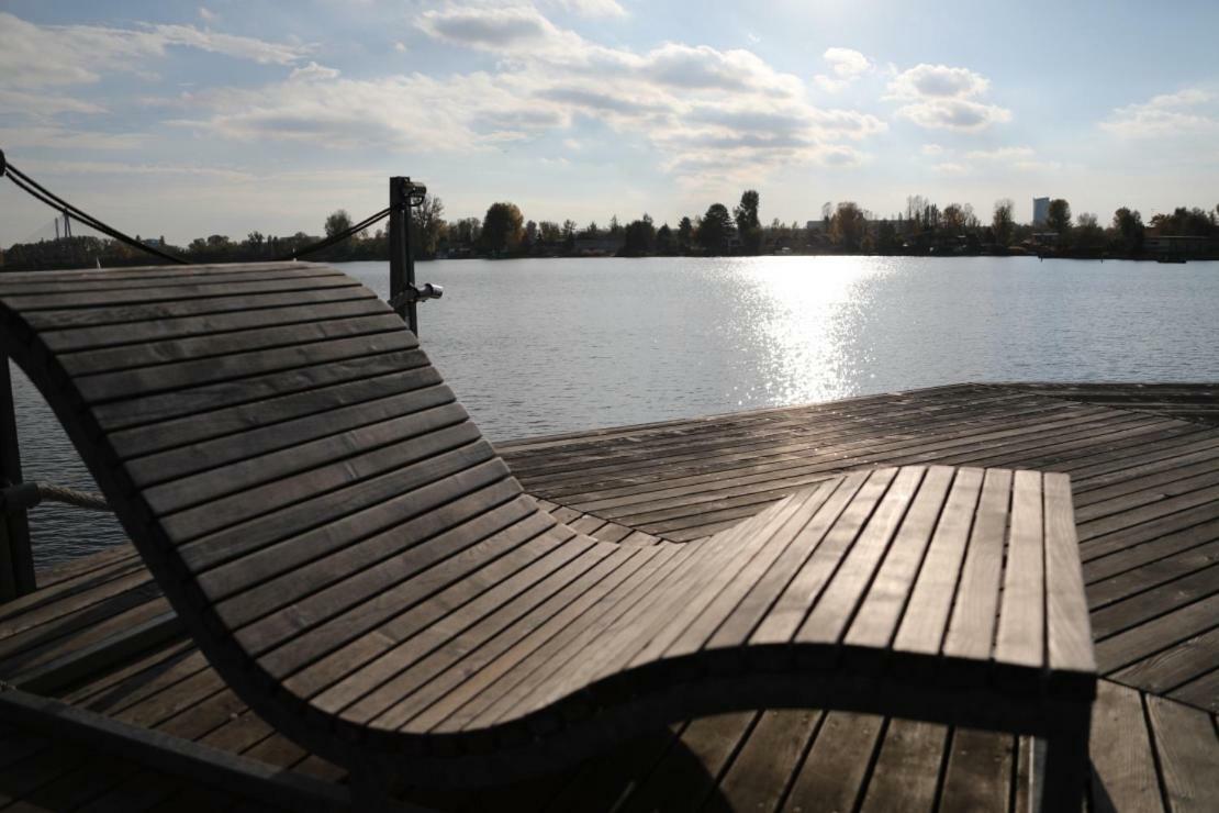 Bungalow At Lake Alte Donau Wenen Buitenkant foto